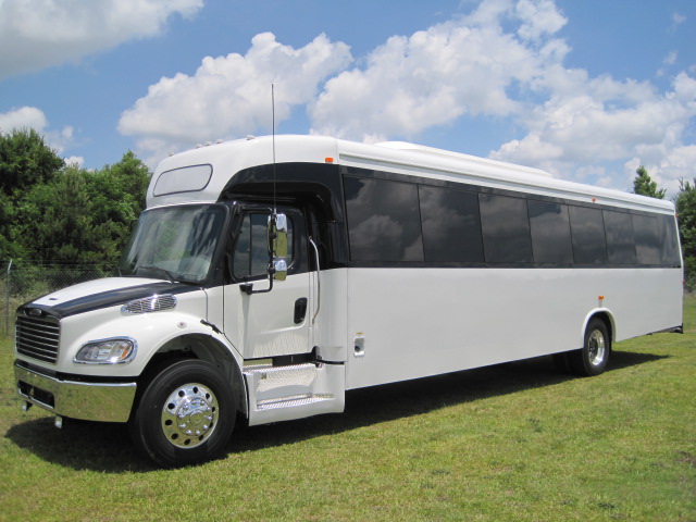 executive freightliner bus with restroom