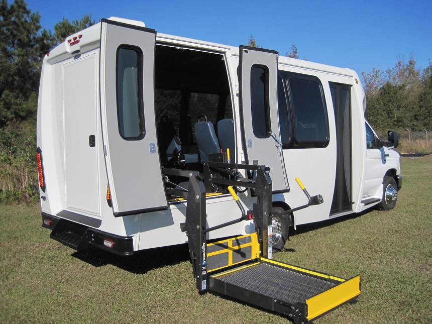 4 wheelchair handicap buses for sale, lift